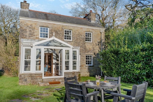 11 Bed in Pontardawe (oc-p30776)