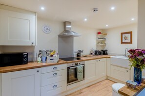 Unclassified image, 4 of 24, button - 1 Bed in Leyburn (oc-l30870) (Swineside)