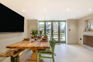 Dining - 3 Bed in Westmancote (oc-t30722) (Kemerton)