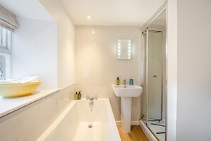 Towels - 2 Bed in Kirkcudbright (oc-a30803) (Kirkcudbright)