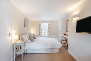 واي فاي مجانًا وملاءات أسرّة