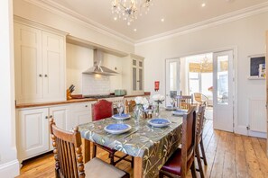 Dining - 4 Bed in Harwich (oc-s30791) (Harwich)