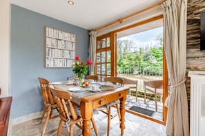 Dining - 2 Bed in Little Petherick (oc-o30788) (Little Petherick)