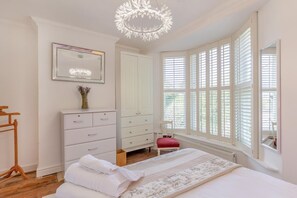 3 bedrooms, iron/ironing board, free WiFi, bed sheets - 3 Bed in Weymouth (oc-m30895) (Weymouth)