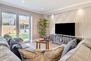 TV - 3 Bed in Blythburgh (oc-m30887) (Blythburgh)