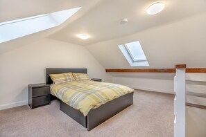 Free WiFi - 3 Bed in Whitby (oc-s30737) (Whitby)