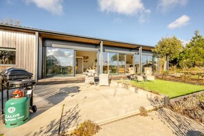 Outdoor dining - 3 Bed in Foulsham (oc-b30933) (Foulsham)