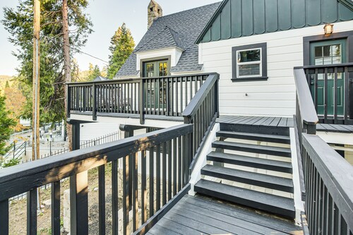 Steps to Lake Arrowhead Village: Chic Apartment