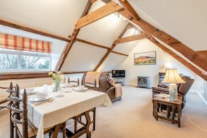 TV - 2 Bed in Keswick (oc-h30968) (Keswick)
