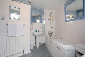 Towels - 3 Bed in Whitby (oc-k30856) (Whitby)