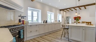 5 Bed in Roxwell (oc-t30824)