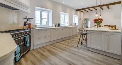 5 Bed in Roxwell (oc-t30824)
