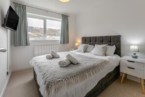 Iron/ironing board, travel cot, free WiFi, bed sheets - 3 Bed in Portreath (oc-c30852) (Portreath)