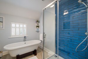 Towels - 3 Bed in Freshwater (oc-h30562) (Freshwater)