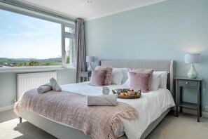 3 bedrooms, travel cot, free WiFi, bed sheets - 3 Bed in St. Helens (oc-y30961) (Saint Helens)
