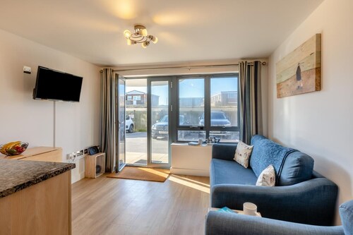 2 Bed in West Bay (oc-d31037)