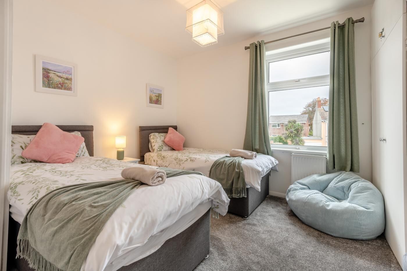 3 bedrooms, iron/ironing board, free WiFi, bed sheets