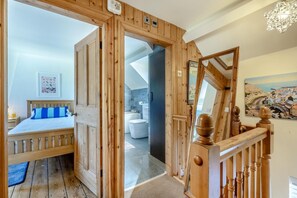 3 bedrooms, iron/ironing board, free WiFi, bed sheets - 3 Bed in Staithes (oc-k30969) (Staithes)