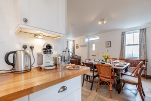 Dining - 3 Bed in Tufton (oc-m30956) (Tufton)