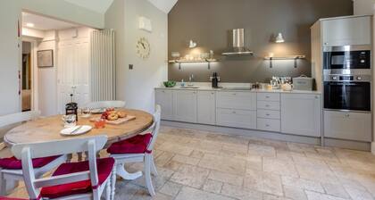 1 Bed in East Anstey (oc-s31025)