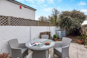Outdoor dining - 2 Bed in Field Broughton (oc-l31021) (Field Broughton)