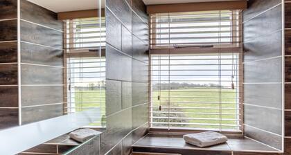 2 Bed in Field Broughton (oc-l31021)