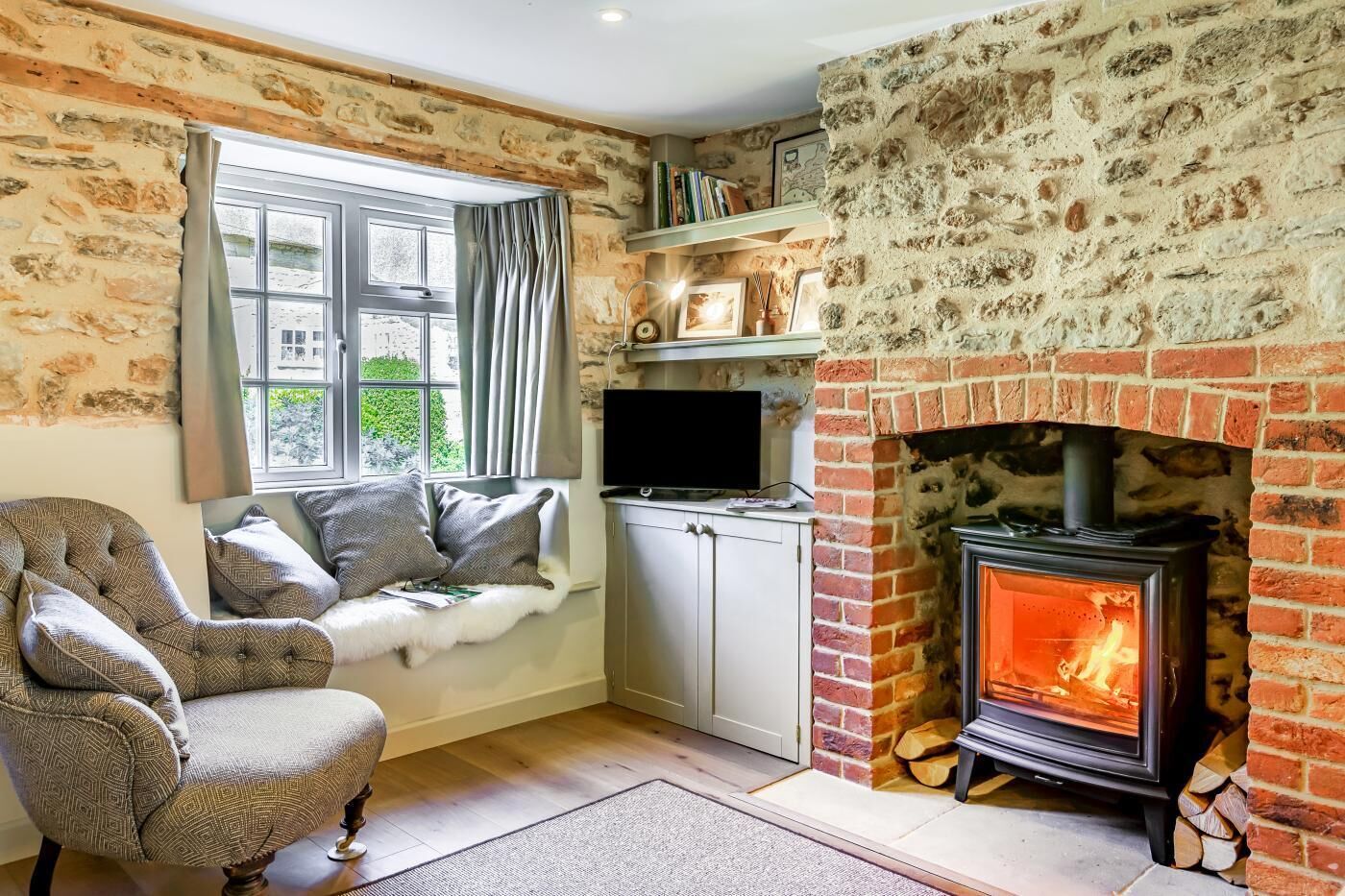 2 Bed In Burton Bradstock (Oc-h30904) - Bridport