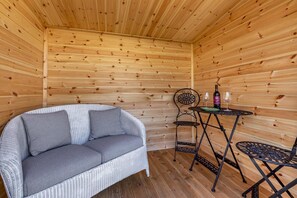 Interior - 2 Bed in Burton Bradstock (oc-h30904) (Burton Bradstock)