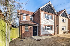 Exterior - 2 Bed in Heacham (oc-l31030) (Heacham)