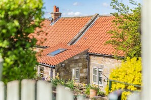 Exterior - 1 Bed in Ravenscar (oc-p30830) (Fylingdales)