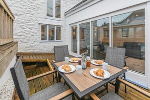 Outdoor dining - 2 Bed in St. Ives (oc-k30934) (Carbis Bay)