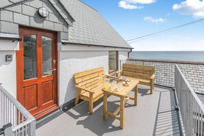 Terrace/patio - 3 Bed in Coverack (oc-b31082) (Coverack)