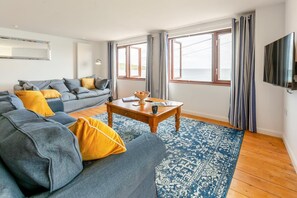 TV - 3 Bed in Coverack (oc-b31082) (Coverack)