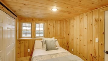 5 soveværelser, skrivebord, strygejern/strygebræt, internetforbindelse