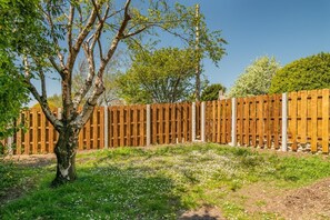 Property grounds - 3 Bed in Worth Matravers (oc-l31049) (Worth Matravers)