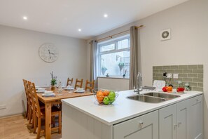 Dining - 3 Bed in Amble (oc-l31045) (Amble)