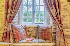 Interior - 1 Bed in Dulverton (oc-l30886) (Dulverton)