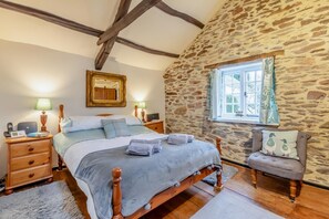 Free WiFi, bed sheets - 1 Bed in Dulverton (oc-l30886) (Dulverton)