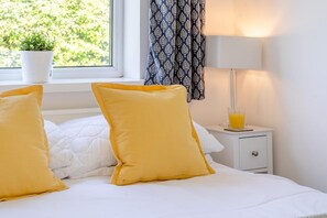 Free WiFi, bed sheets - 2 Bed in Oxwich (oc-l31089) (Oxwich)