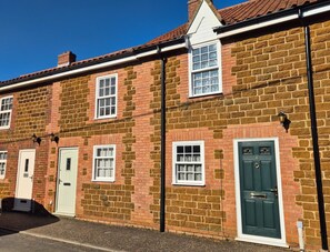 Exterior - 2 Bed in Snettisham (oc-d31668) (Snettisham)