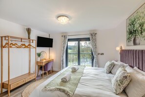 Fer et planche à repasser, Wi-Fi gratuit, draps fournis