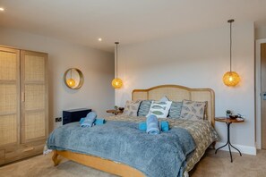 3 chambres, accès au Wi-Fi (inclus), literie fournie