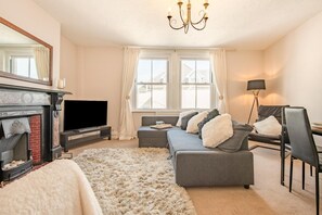 TV - 2 Bed in Swanage (oc-b31105) (Swanage)