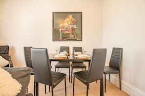 Dining - 2 Bed in Swanage (oc-b31105) (Swanage)