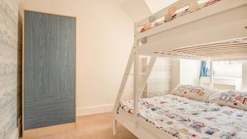 2 bedrooms, free WiFi, bed sheets