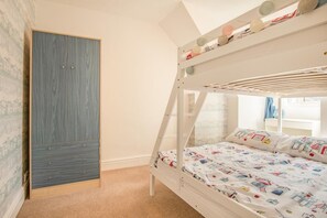 2 bedrooms, free WiFi, bed sheets - 2 Bed in Swanage (oc-b31105) (Swanage)