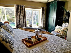 Iron/ironing board, travel cot, free WiFi, bed sheets - 4 Bed in Little Hayfield (oc-c31097) (Little Hayfield)