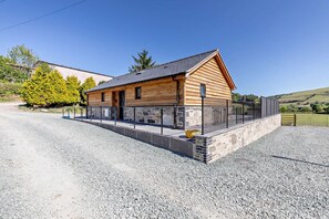 Exterior - 2 Bed in Llanarmon Dyffryn Ceiriog (oc-b31110) (Llanarmon Dyffryn Ceiriog)