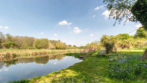 Property grounds - 2 Bed in Aylsham (oc-s30931) (Aylsham)