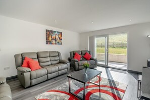 TV - 3 Bed in Cockermouth (oc-o31515) (Setmurthy)